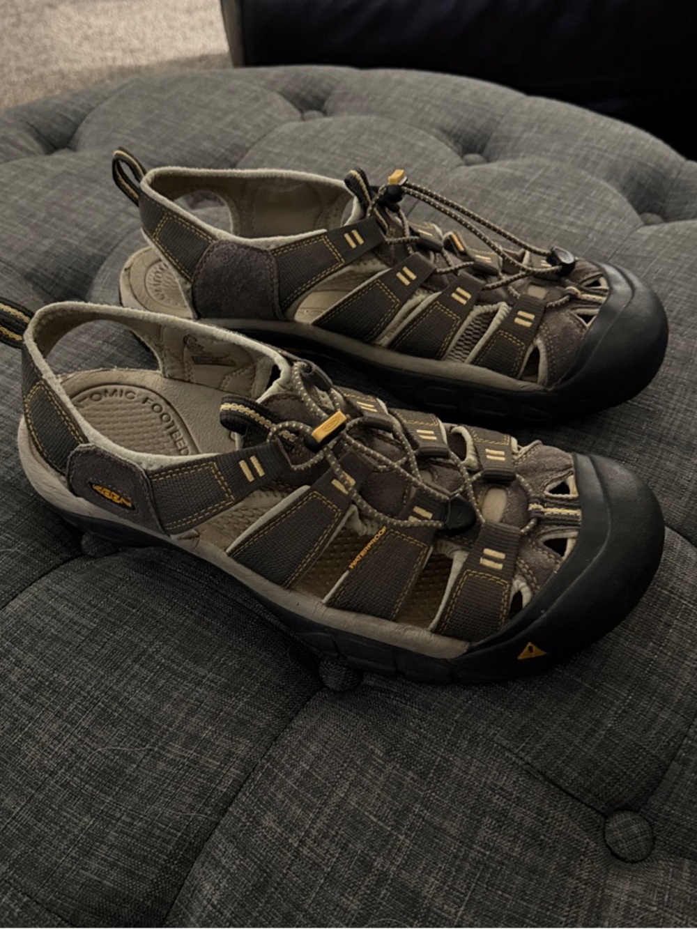Keen Ens Brown Closed-Toe Outdoor Sandals size 13